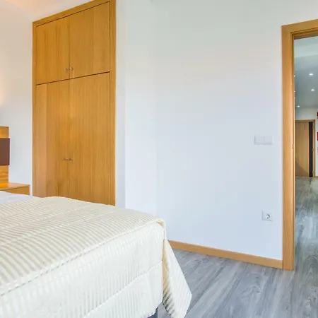 Апартаменты Enxurros House *
