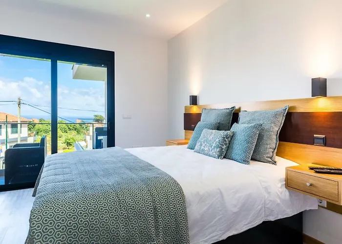 아파트 Enxurros House *