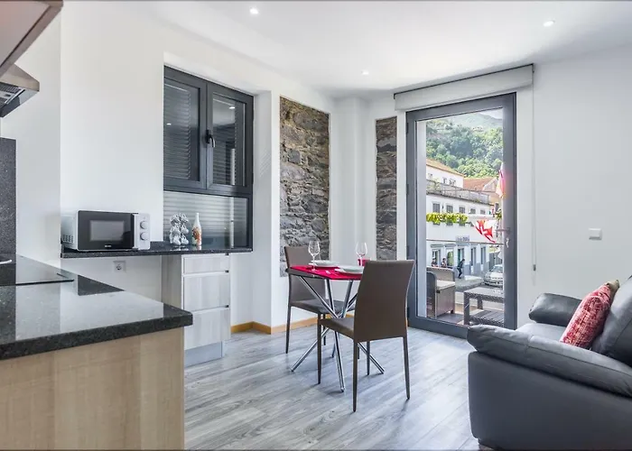 아파트 Enxurros House